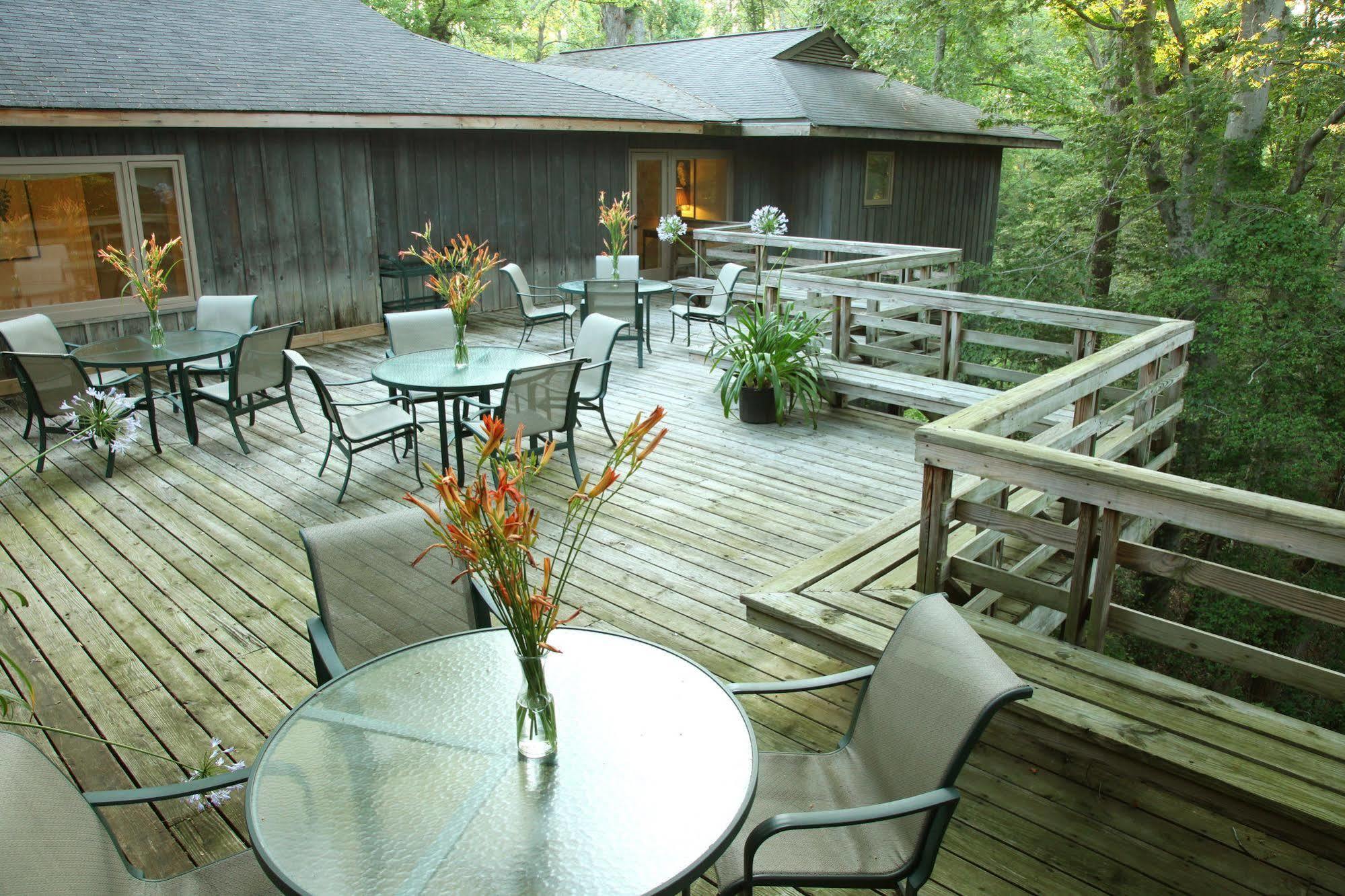 The Inn At Stratford Hall East End Exterior photo